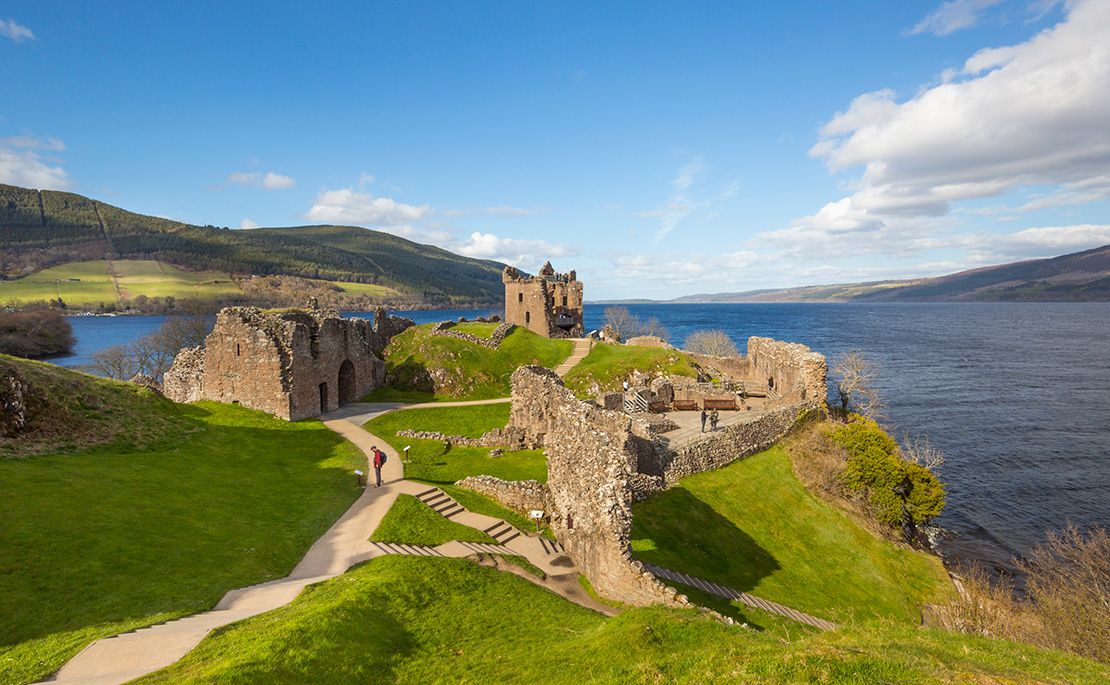 urquhart-castle-loch-ness-scotland-highlands-cruises